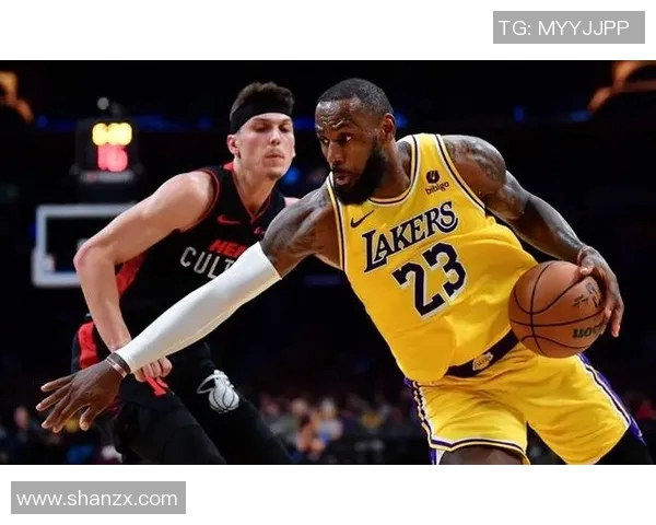 湖人击败热火,戴维斯砍下生涯新高40分助球队夺冠 湖人击败热火,戴维斯砍下生涯新高40分助球队夺冠