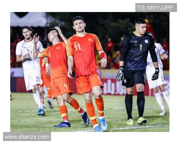 深圳飞盘队边路渗透战术解析与实战应用探讨 深圳飞盘队边路渗透战术解析与实战应用探讨